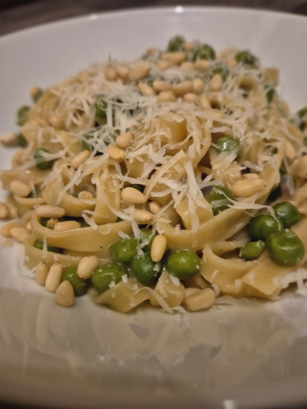 Super easy peas-y one pan pasta recipe